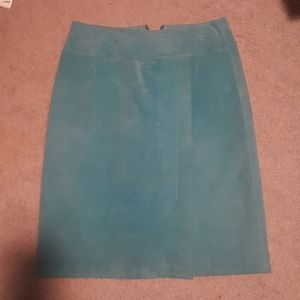 Newport News feaux suade skirt